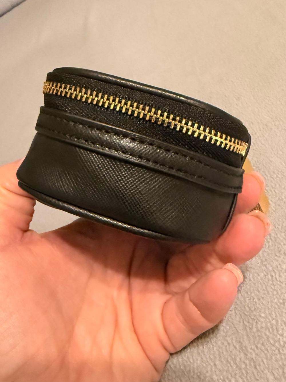 Tory Burch Black Logo Zipper Jewelry Box - Picture 7 of 12